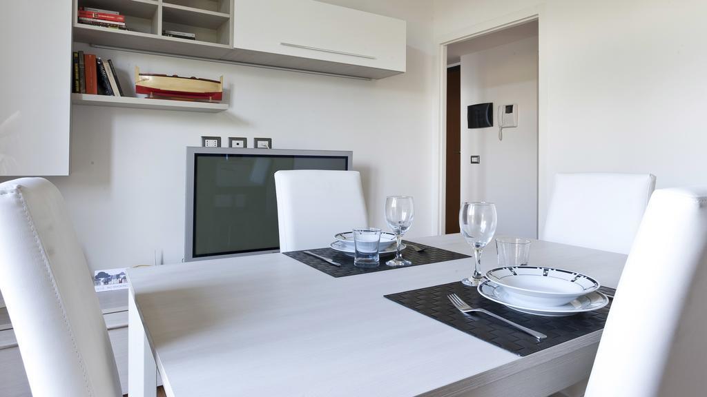 Appartamento Italianway-Piazza Firenze Milano Esterno foto